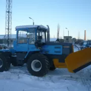 Бульдозерное оборудование колёсного трактора Т-150К механический поворот — фото 2