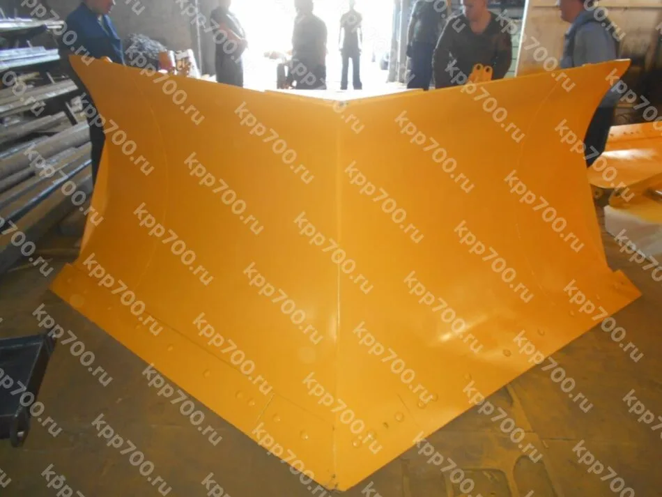Отвал клиновидный V-образный для трактора К-700/К-744
