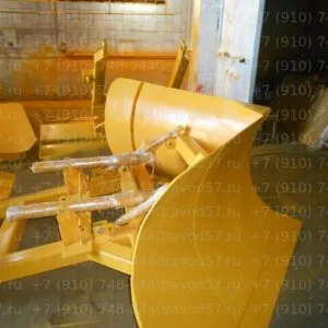 Клиновидный отвал К-700, ширина 3,5 м